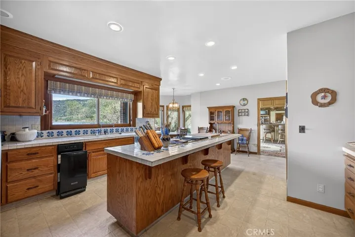8266 Peninsula, Kelseyville, California 95451