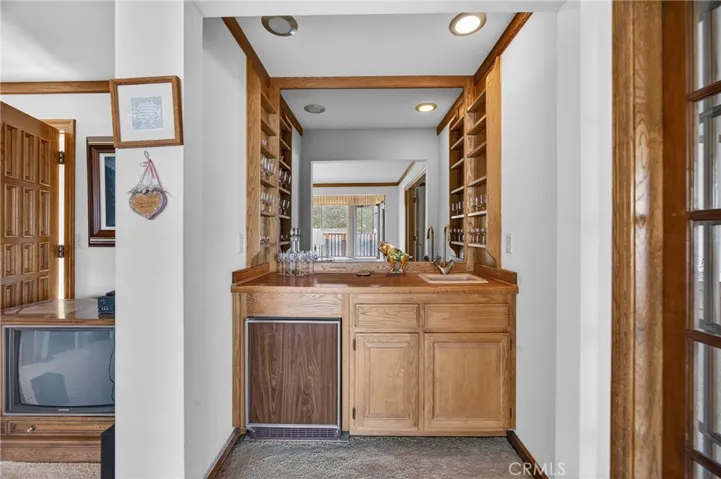 8266 Peninsula, Kelseyville, California 95451