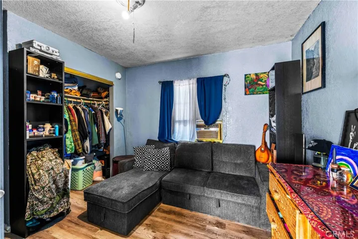 Room connected to bedroom 3