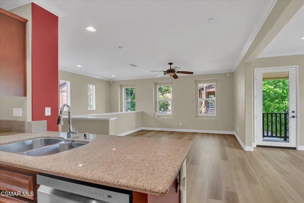 28-3262 London Lane-28