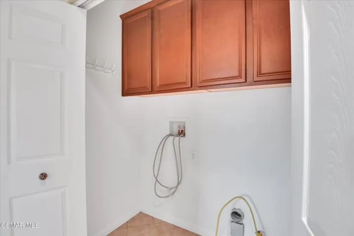 42-3262 London Lane-42