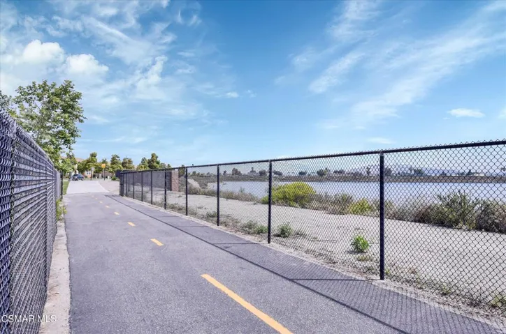 71-3262 London Lane-71