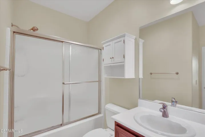 35-3262 London Lane-35