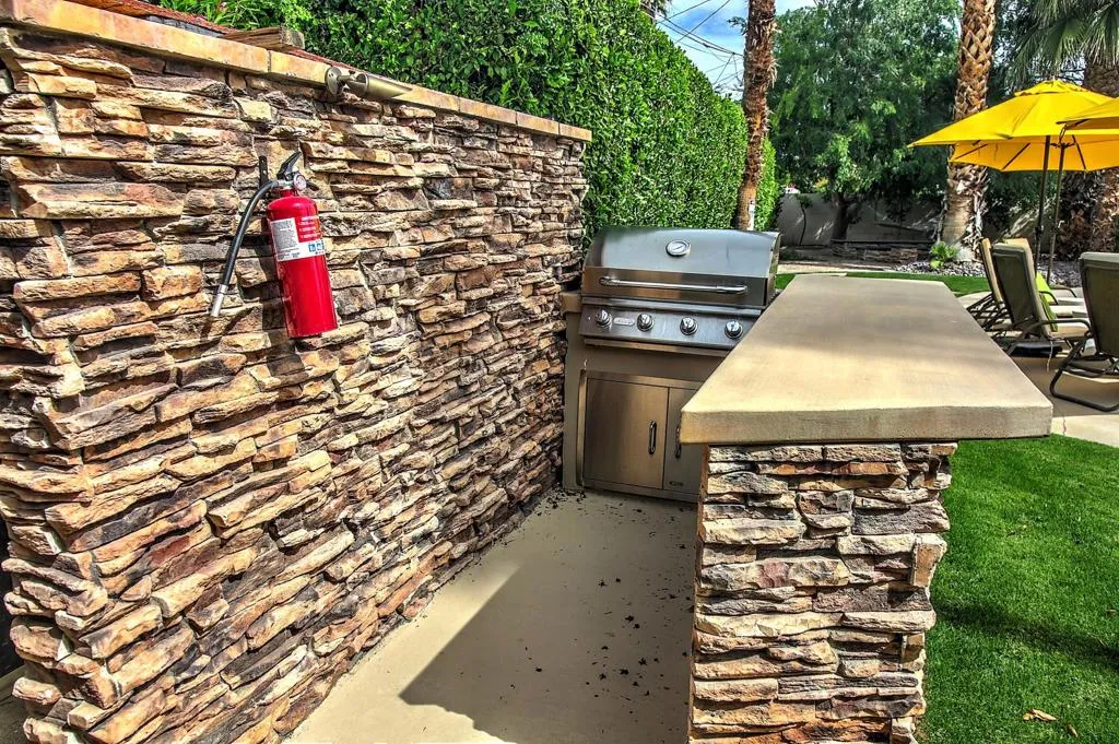 BBQ and Bar