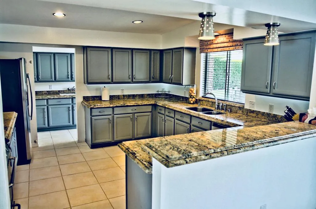 Kitchen Bar