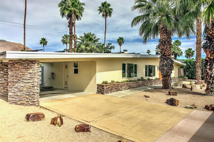 Carport
