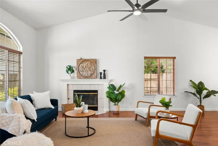 Wood burning fireplace, with gas starter!