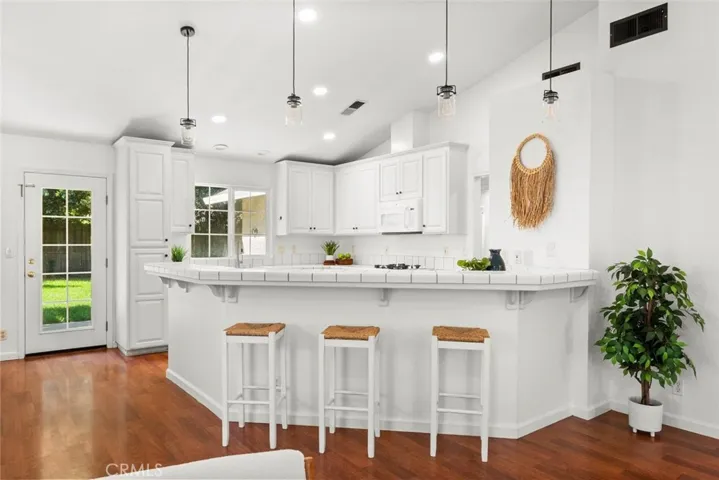 Breakfast bar in kitchen.