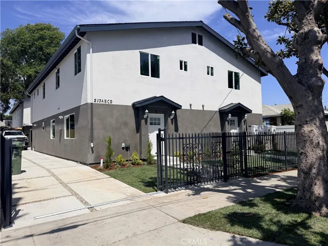 213 E Raymond, Compton, California 90220