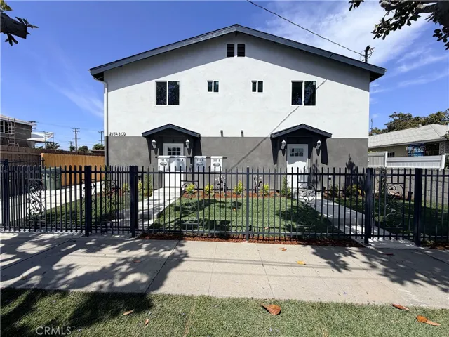 213 E Raymond, Compton, California 90220