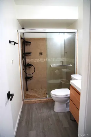 Bathroom #1 main floor