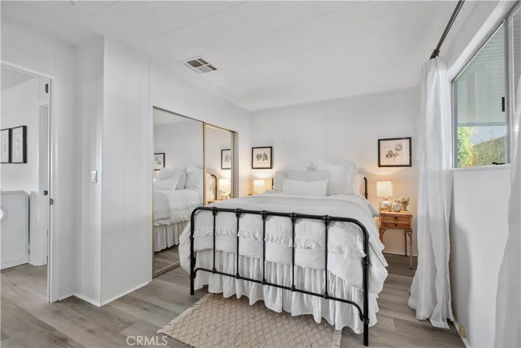 2nd Bedroom with Direct Access to a full bathroom