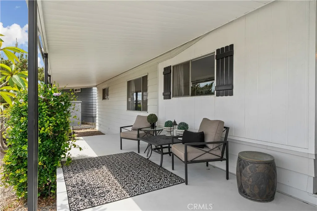 Front Porch pict 1