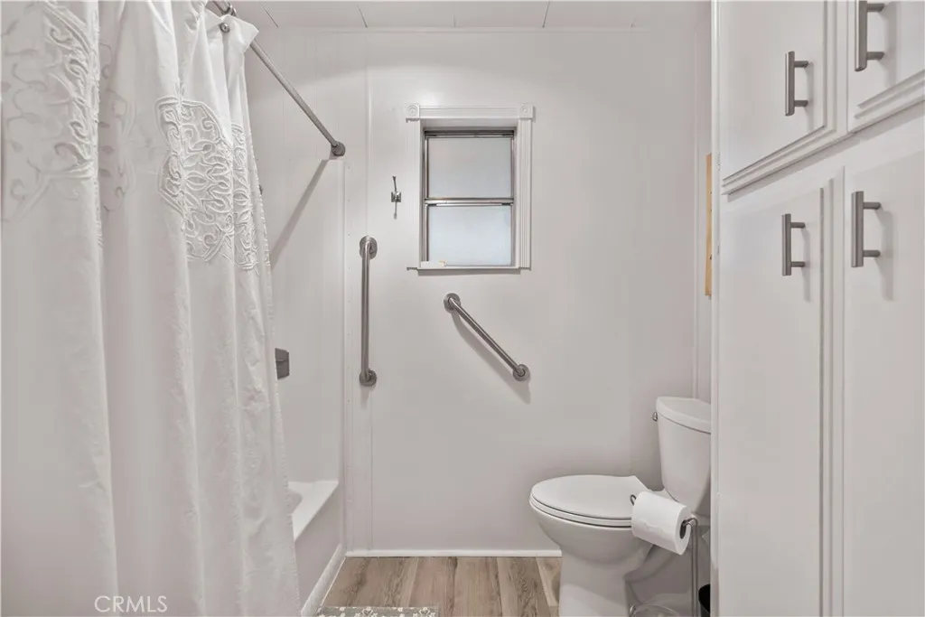 Primary Full Bathroom