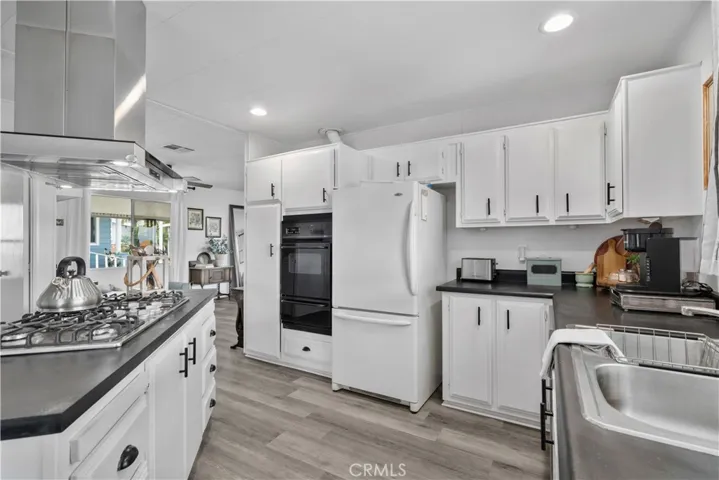 Kitchen with Island