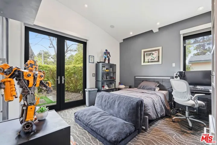 624 23rd Street, Santa Monica, California 90402