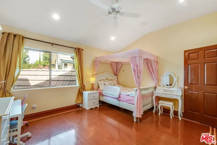 Guest en-suite bedroom