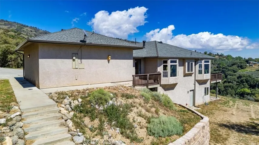 25250 Deertrail, Tehachapi, California 93561