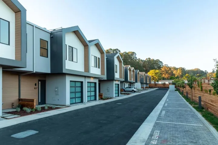 105 Darlington, Soquel, California 95073