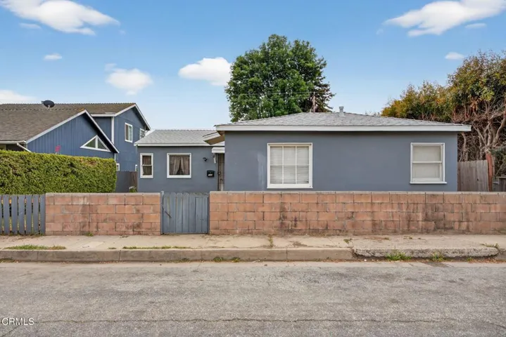 3-web-or-mls-UpmarketMedia-108Bar-074