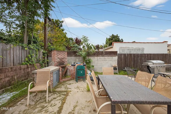 32-web-or-mls-UpmarketMedia-108Bar-094