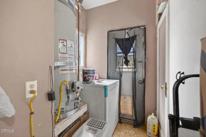 22-web-or-mls-UpmarketMedia-108Bar-062