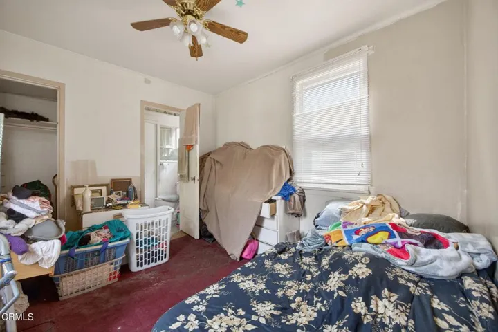 23-web-or-mls-UpmarketMedia-108Bar-004