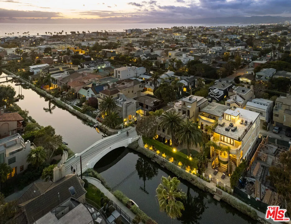 405 Sherman Canal, Venice, California 90291 — photo 4