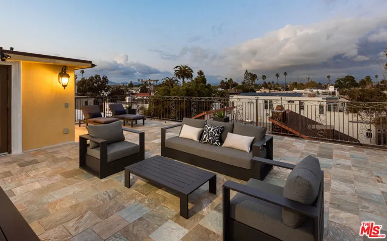 Rooftop Deck