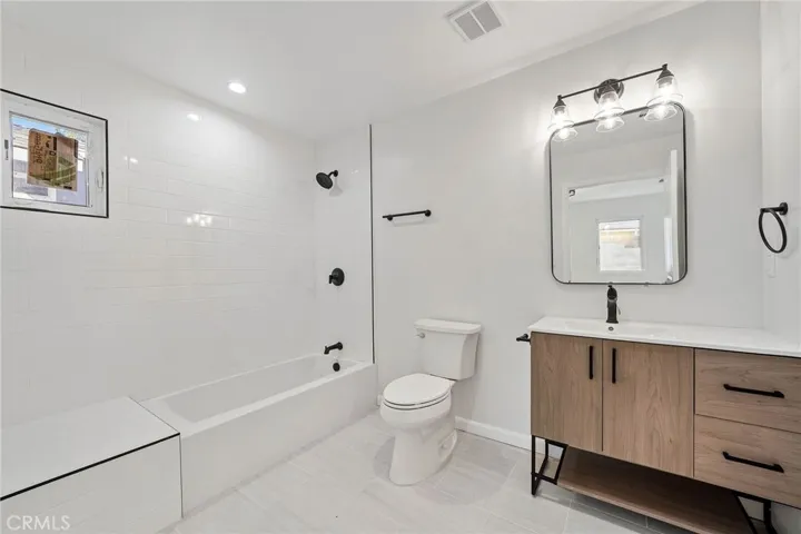 10318 Burin Avenue 1/2, Inglewood, California 90304