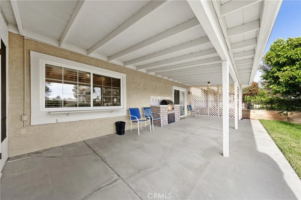 screened in porch