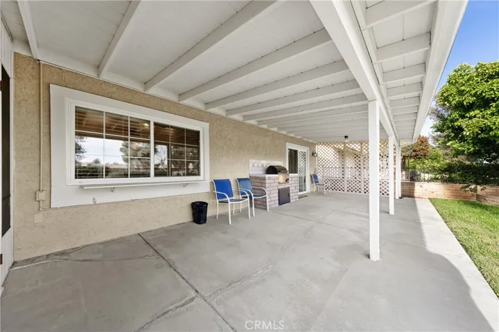 screened in porch