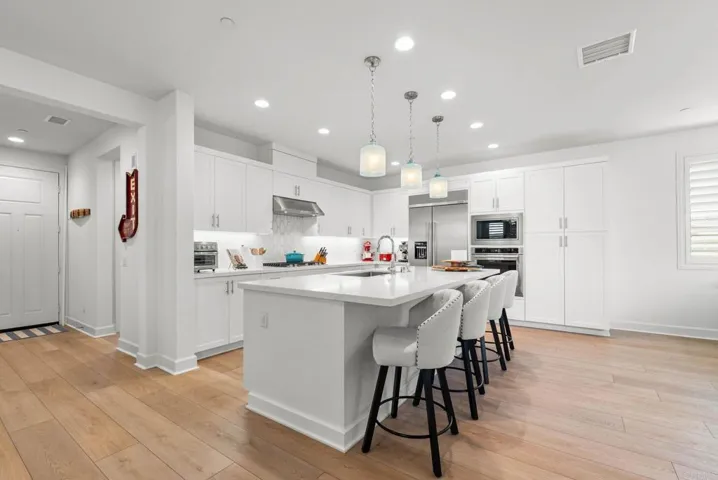 105 S Nevada Ave., Ventura, California 93004