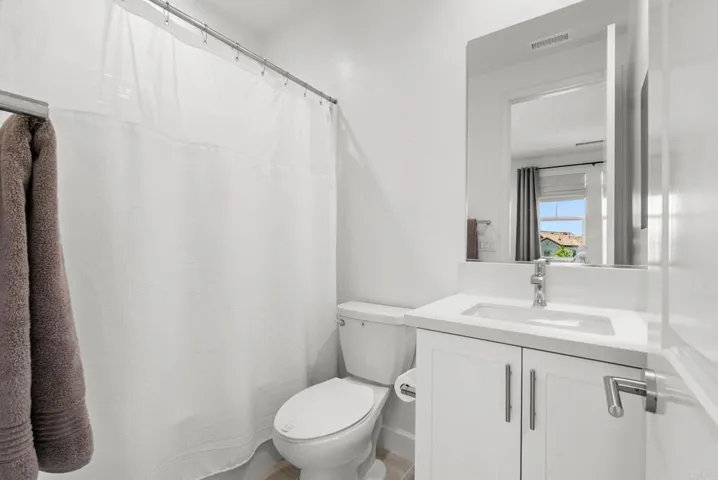 105 S Nevada Ave., Ventura, California 93004