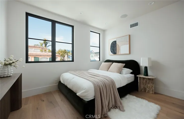 1123 E Balboa, Newport Beach, California 92661
