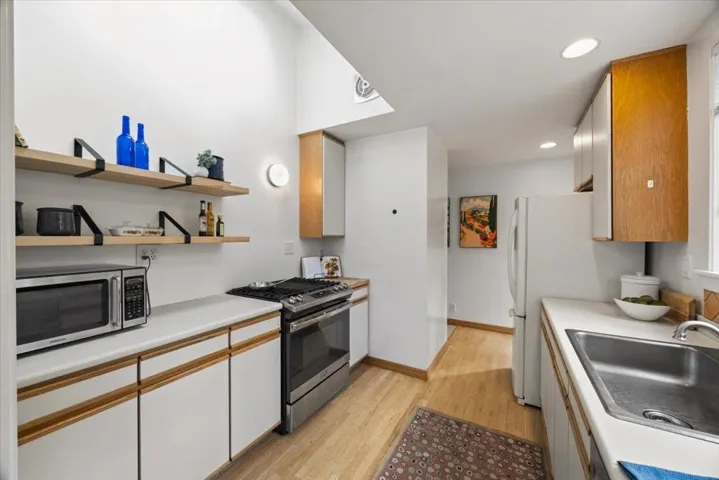 217 Mckendry Drive, Menlo Park, California 94025