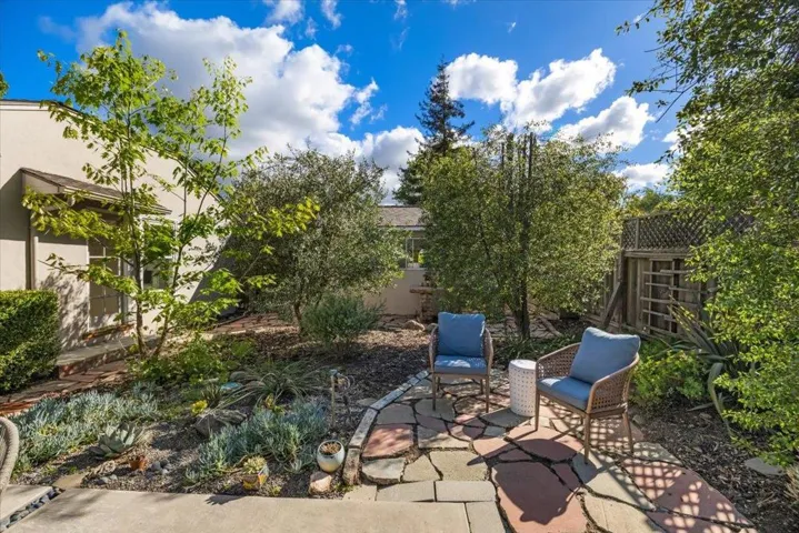 217 Mckendry Drive, Menlo Park, California 94025