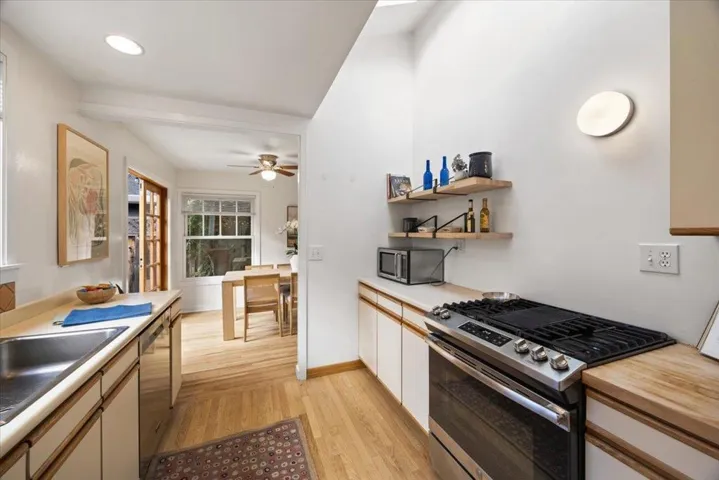 217 Mckendry Drive, Menlo Park, California 94025