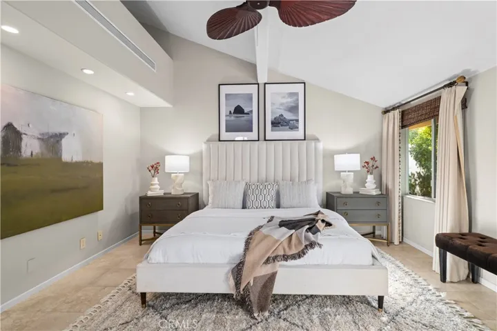 10 N. Stonington Road, Laguna Beach, California 92651