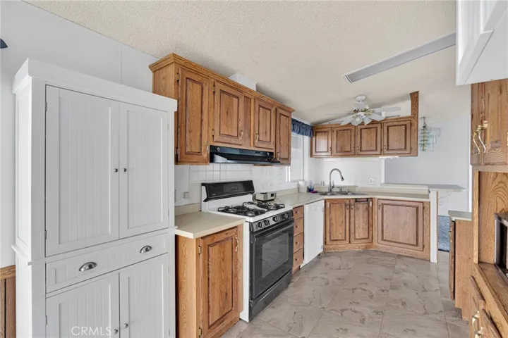 21621 Sandia Road 57, Apple Valley, California 92308
