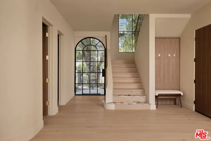 14000 Otsego Street, Sherman Oaks, California 91423