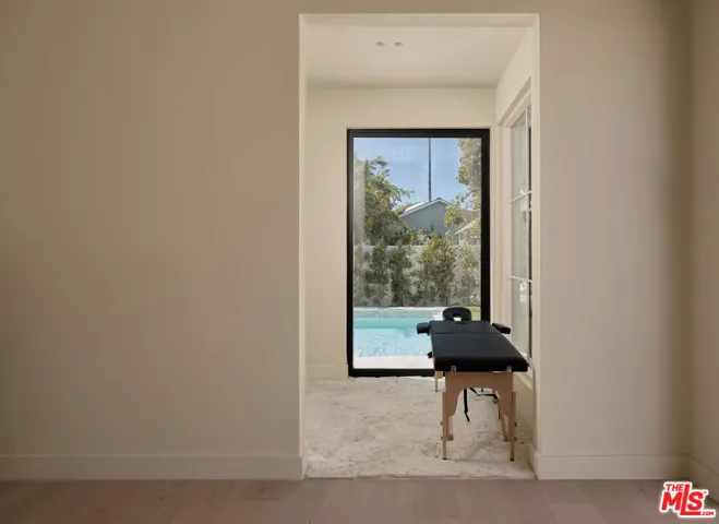 14000 Otsego Street, Sherman Oaks, California 91423
