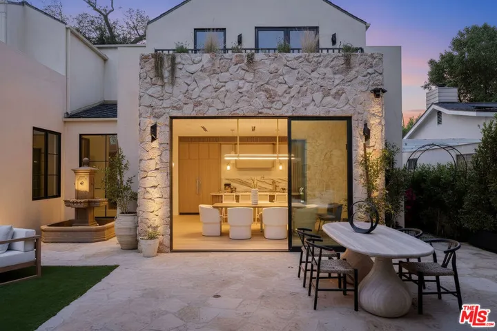 14000 Otsego Street, Sherman Oaks, California 91423