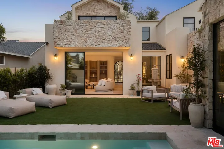 14000 Otsego Street, Sherman Oaks, California 91423
