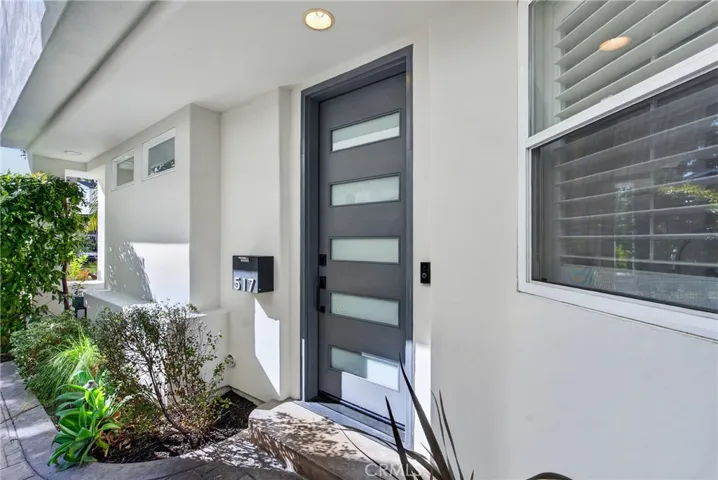 517 Fernleaf, Corona Del Mar, California 92625