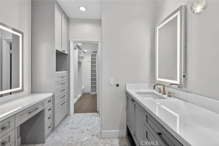 517 Fernleaf, Corona Del Mar, California 92625