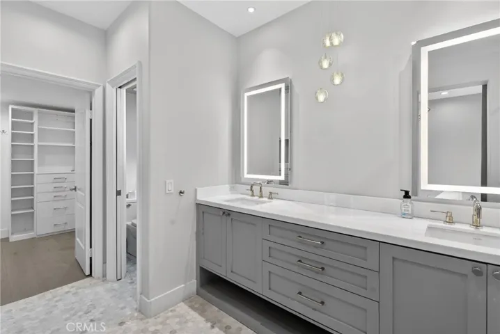 517 Fernleaf, Corona Del Mar, California 92625