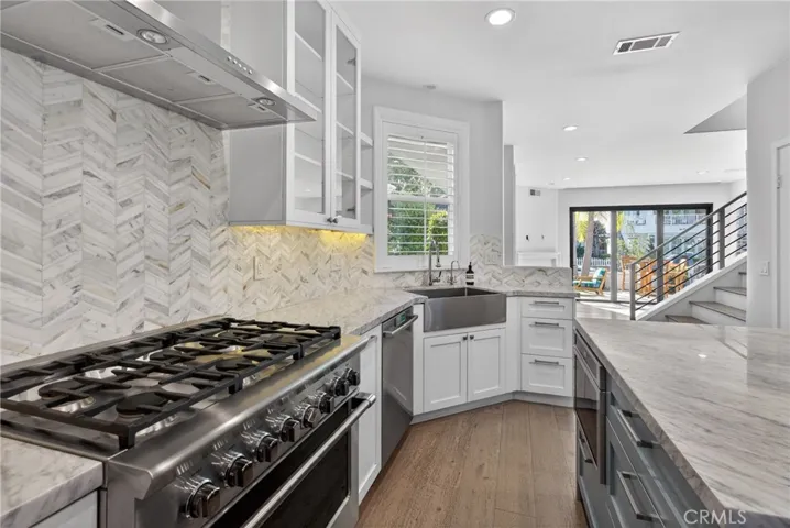 517 Fernleaf, Corona Del Mar, California 92625