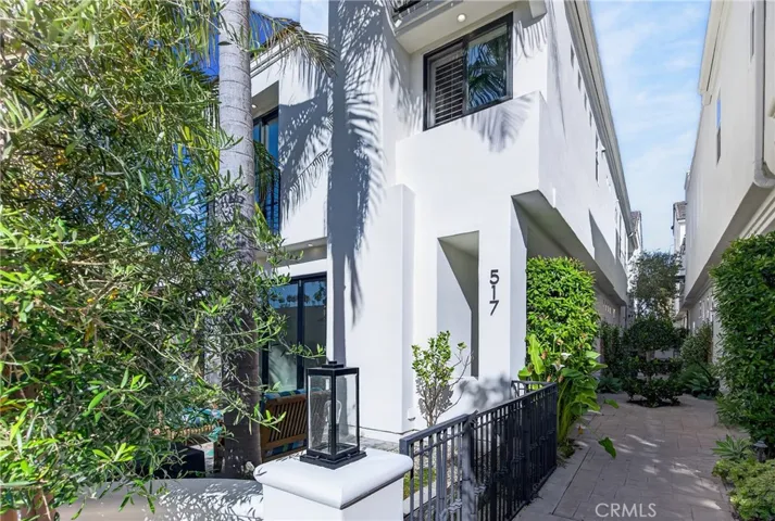 517 Fernleaf, Corona Del Mar, California 92625