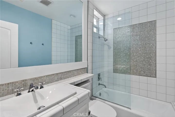 517 Fernleaf, Corona Del Mar, California 92625